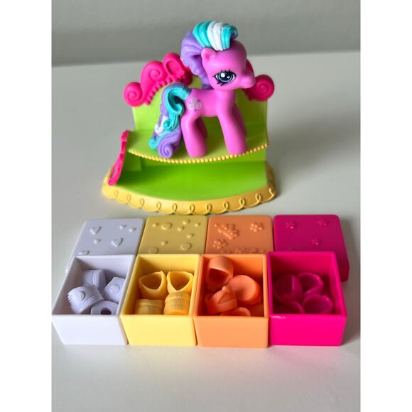 My Little Pony Ponyville Shoe Time With Toola Roola Ages Horse Toy G3 2006 - Picture 4 of 10